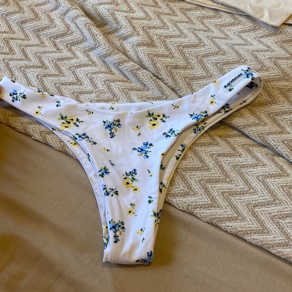 BLACKBOUGH cheeky bottom